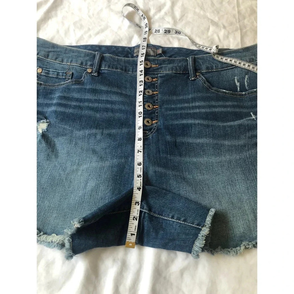 Torrid Women’s HIGH-RISE SHORTS plus size 22 NWT! - Picture 7 of 8